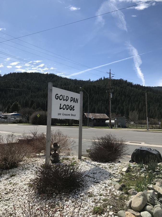 Gold Pan Motel
